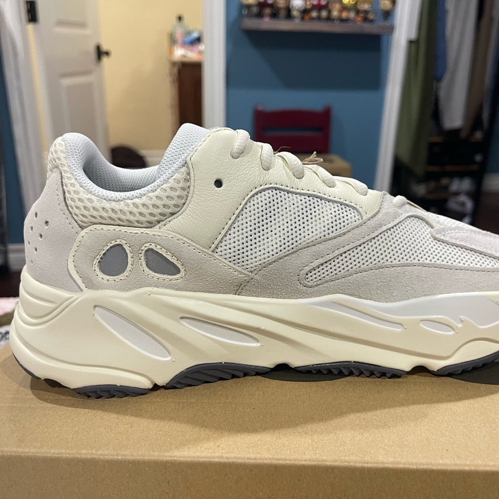 Authentic Yeezy 700 Analog